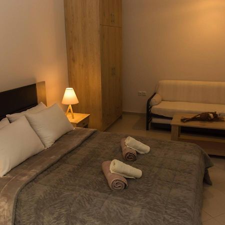 Central Luxury Studio Corinth Bagian luar foto