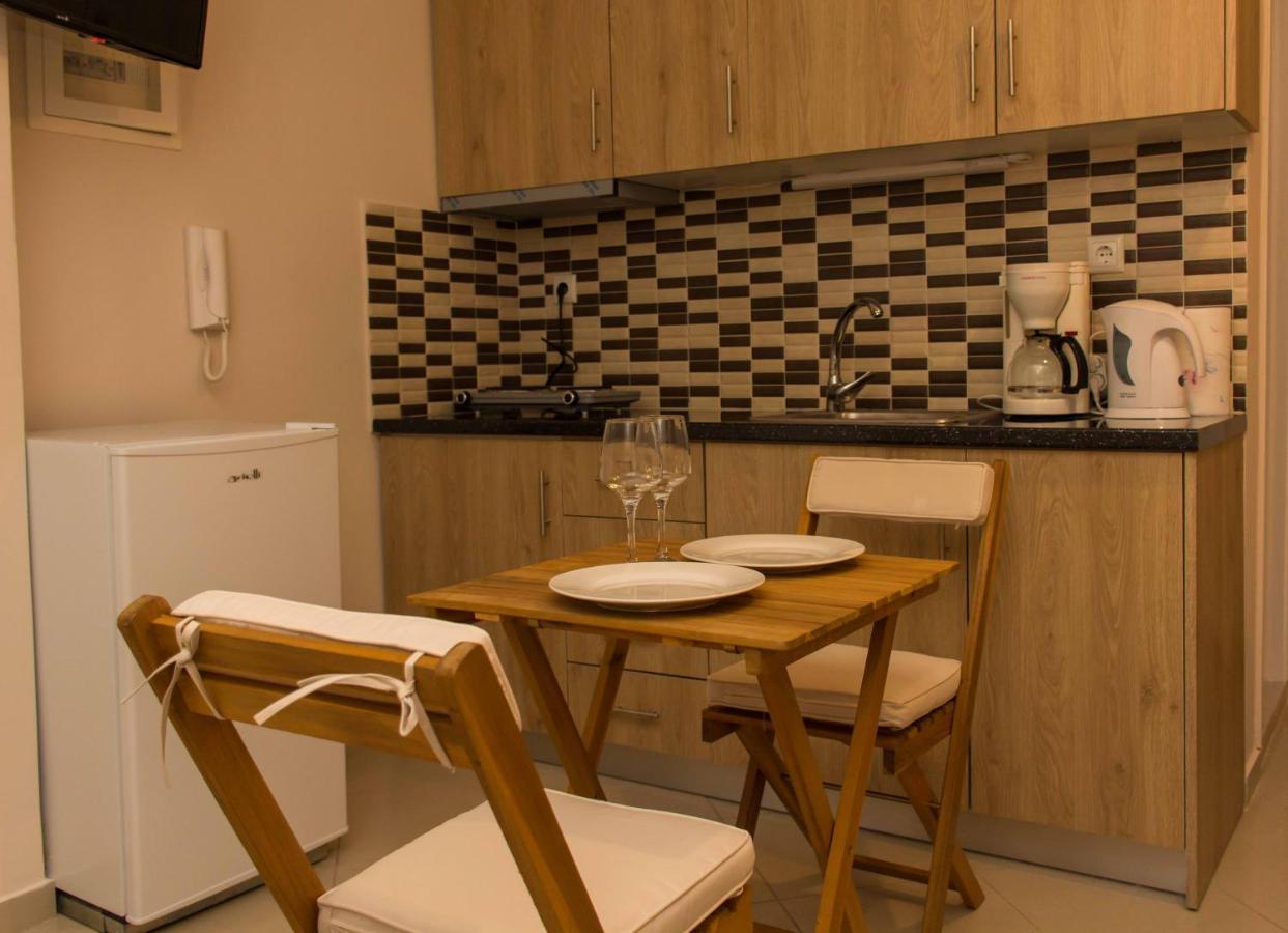Central Luxury Studio Corinth Bagian luar foto