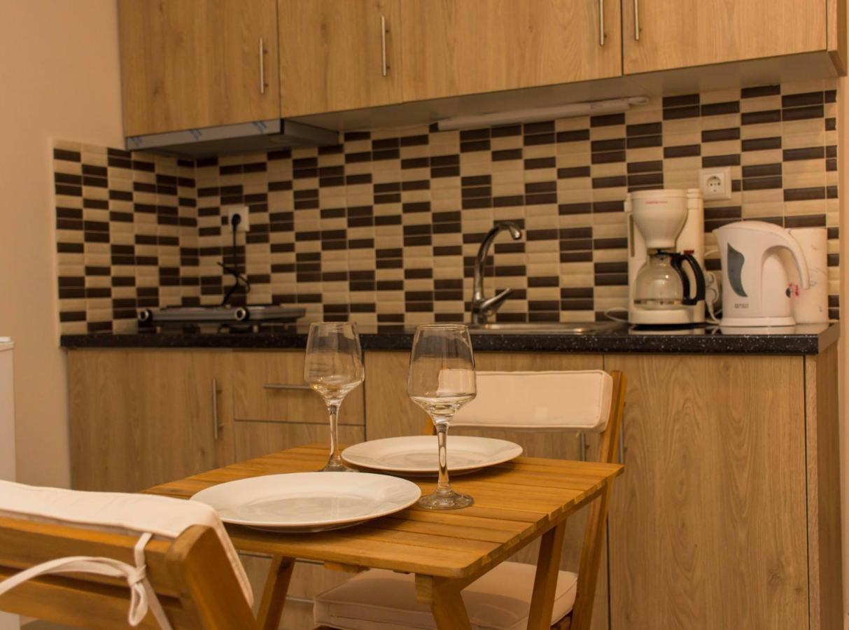 Central Luxury Studio Corinth Bagian luar foto