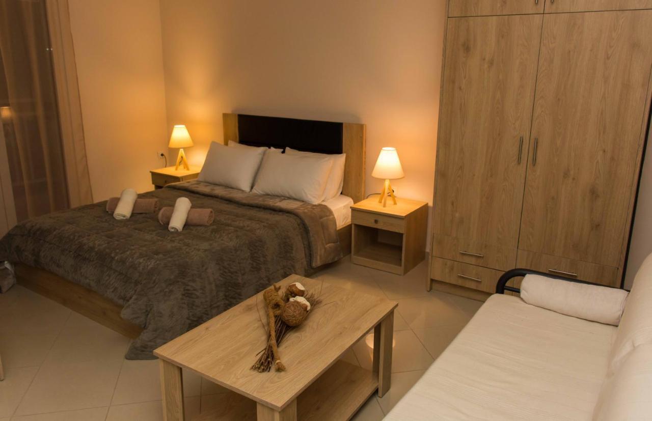Central Luxury Studio Corinth Bagian luar foto