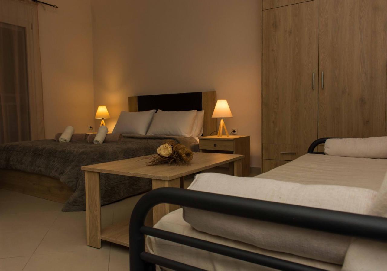 Central Luxury Studio Corinth Bagian luar foto